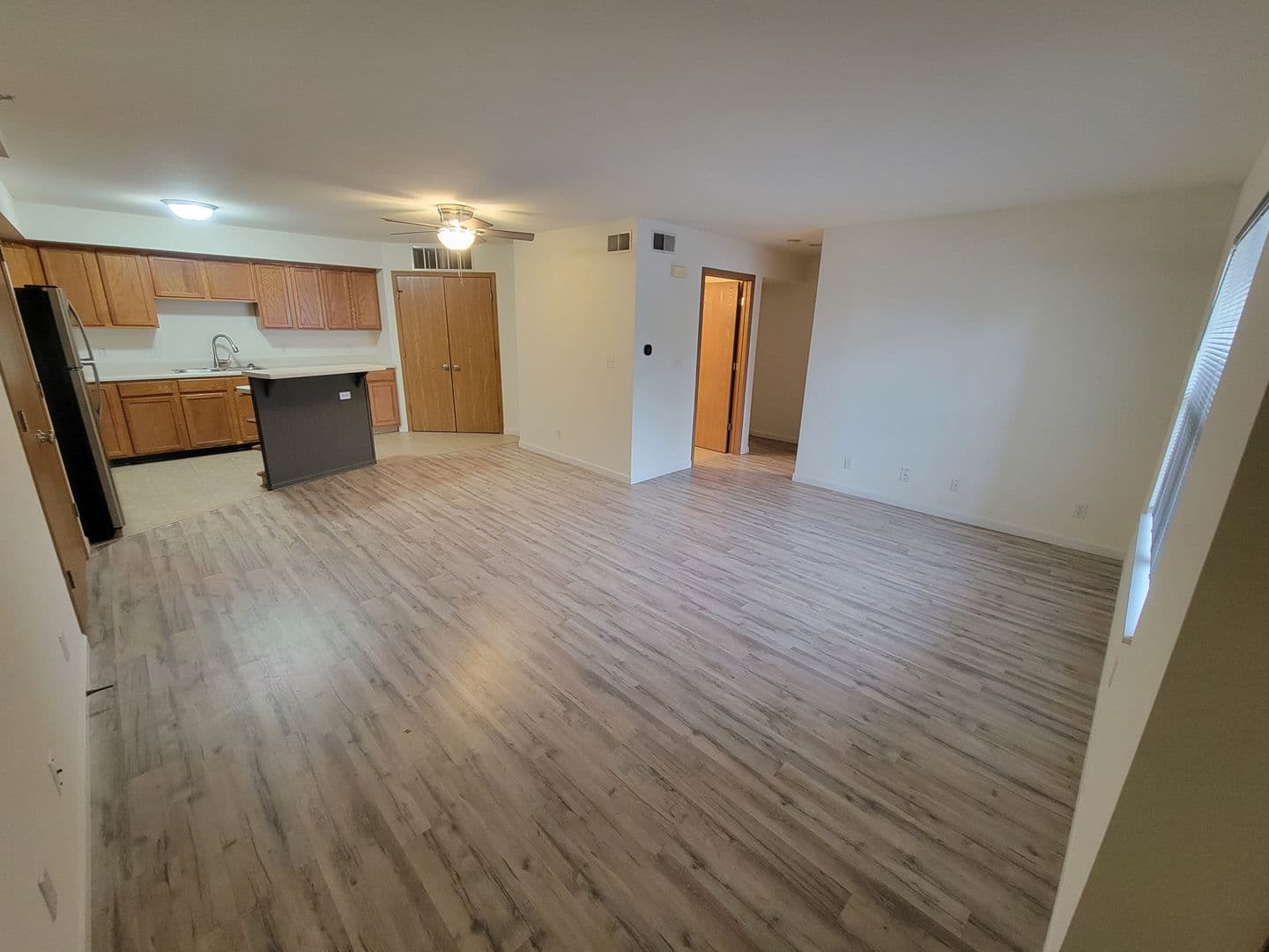 Peoria Apartment: 3601 N Kingston Drive