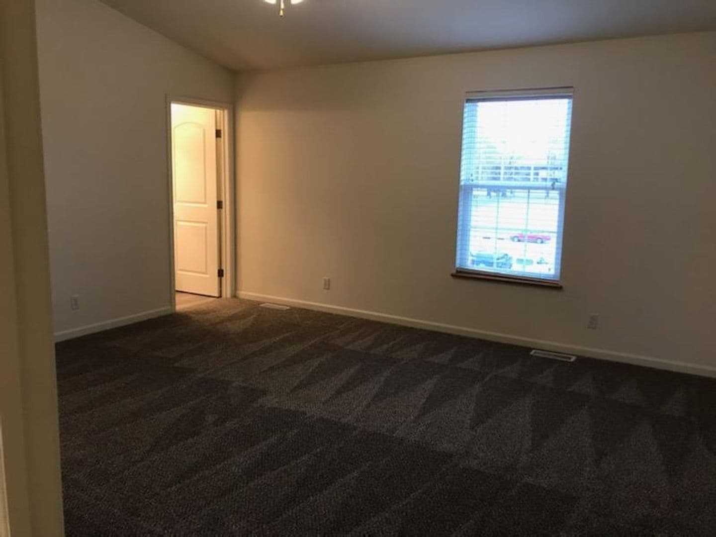 Peoria Apartment: 810 W Trailcreek Drive