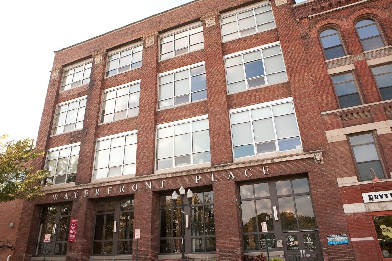 Peoria Apartment: 311 SW Water Street