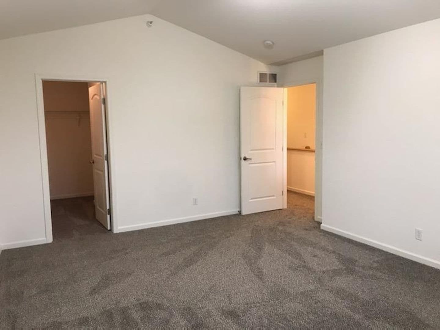 Peoria Apartment: 810 W Trailcreek Drive