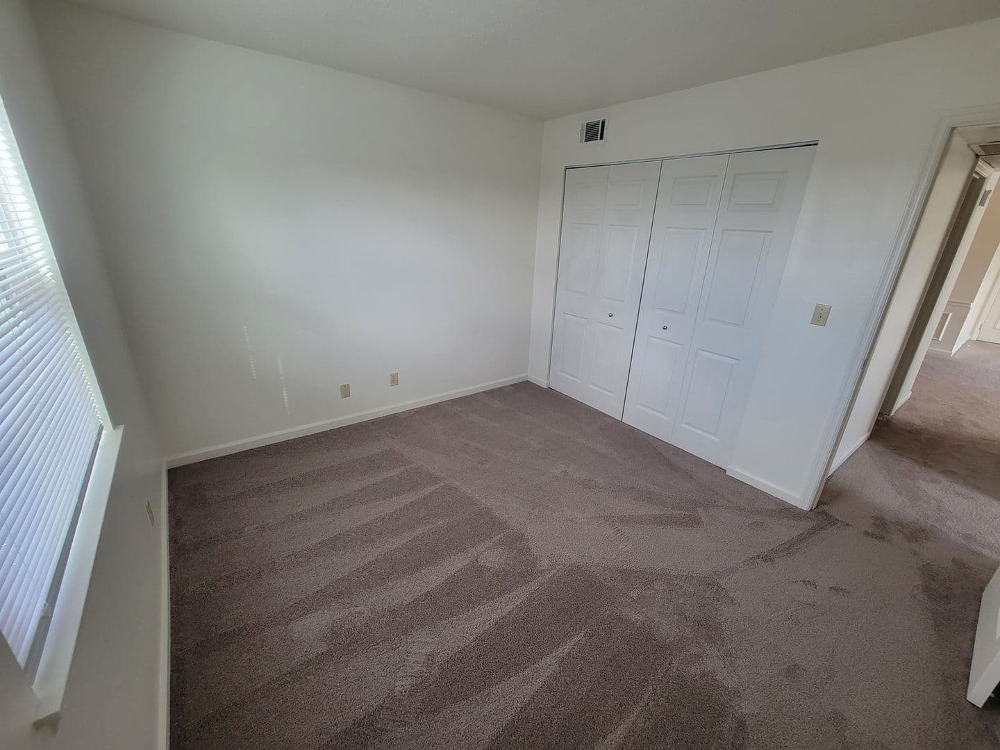 Peoria Apartment: 2805 W Larchmont Lane