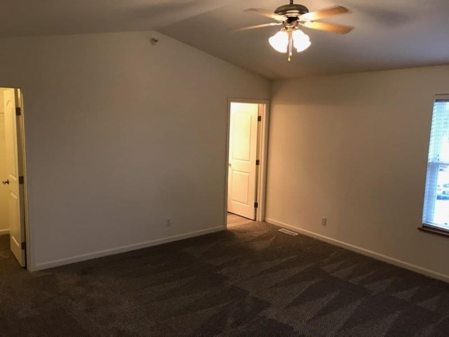 Peoria Apartment: 810 W Trailcreek Drive