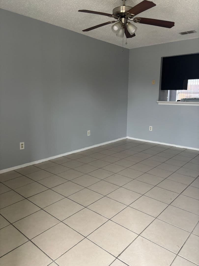 Fort Worth Apartment: 3204 McLean St. - C
