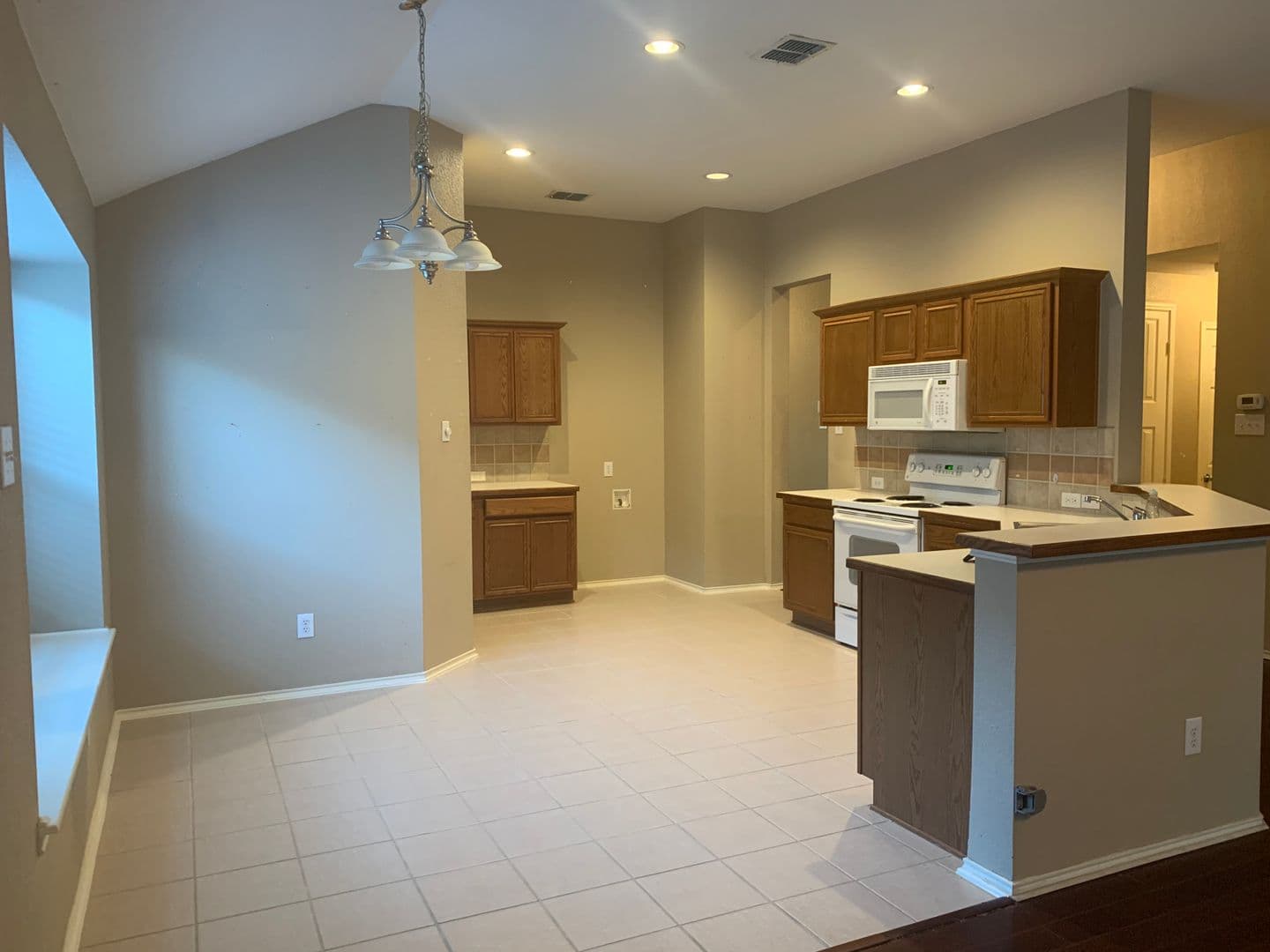 Fort Worth House: 12145 Toffee Street