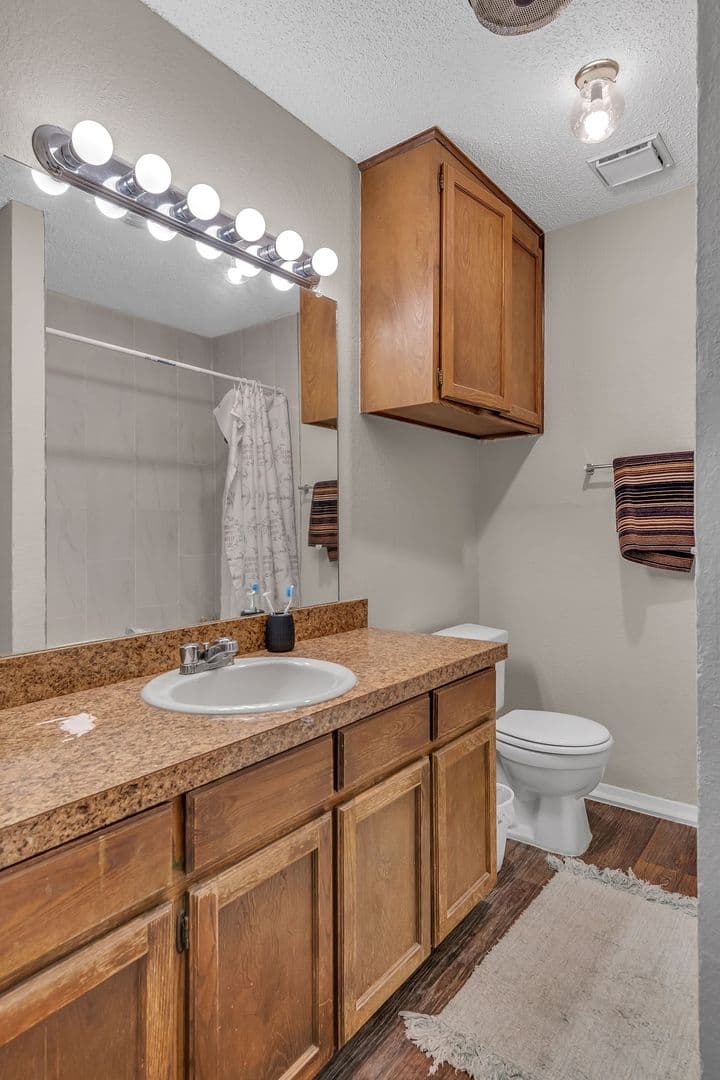 Benbrook Townhome: 3808-3814 Coates Circle