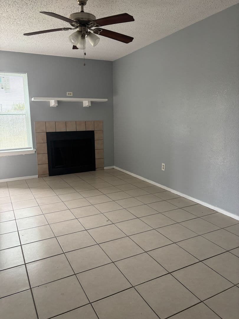 Fort Worth Apartment: 3204 McLean St. - C