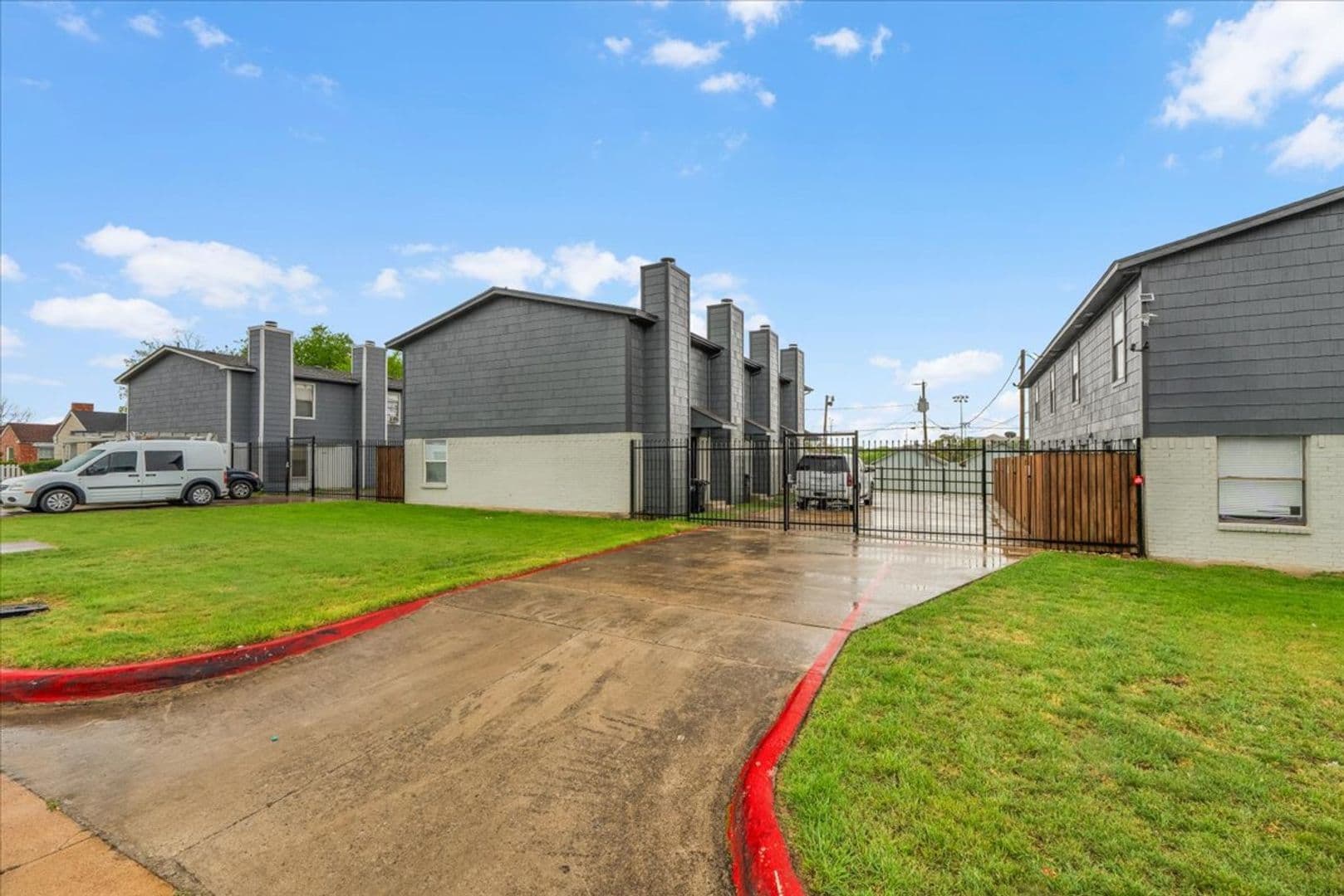 Fort Worth Apartment: 3204 McLean St. - C