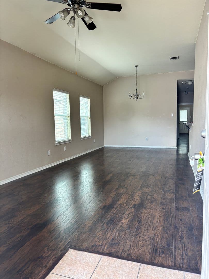 Burleson House: 908 Walnut St.