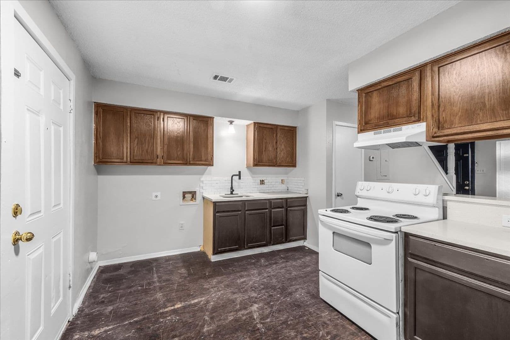 Fort Worth Apartment: 3204 McLean St. - C