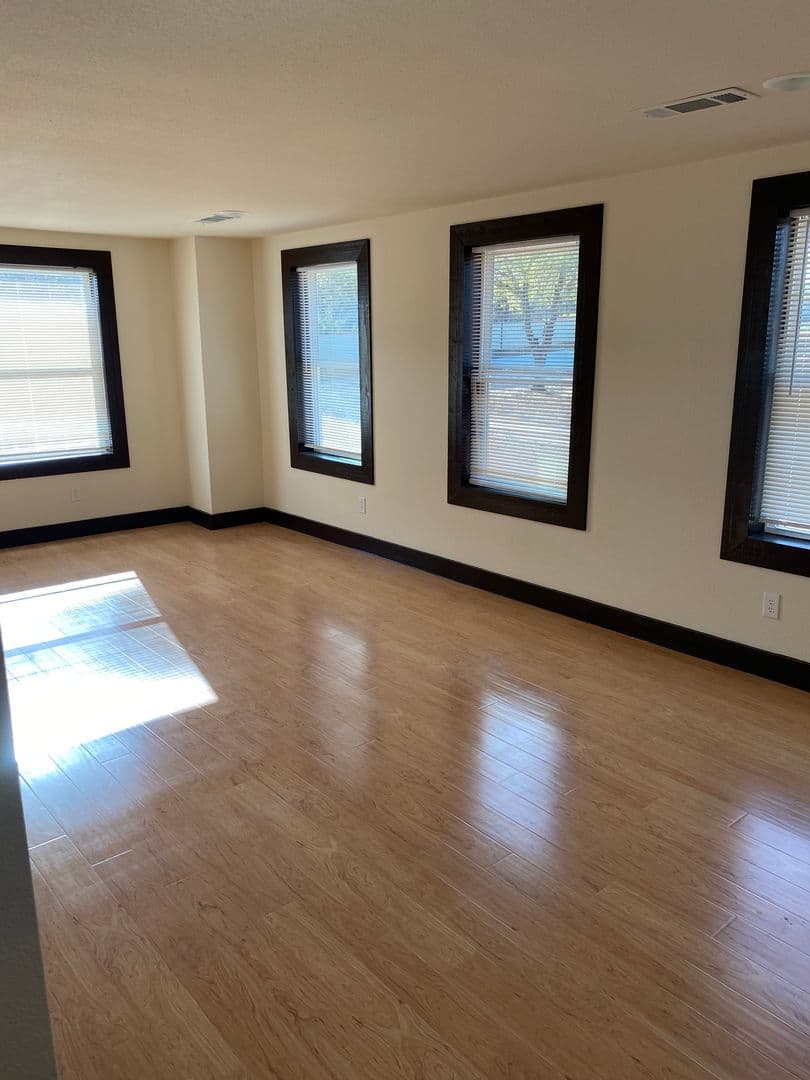 Azle Townhome: 1051 Deer Lane