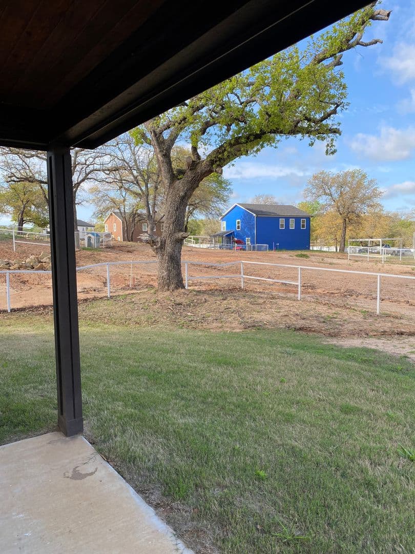 Azle Townhome: 1051 Deer Lane