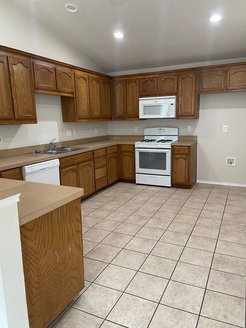 Fort Worth House: 2136 Ingrid Lane