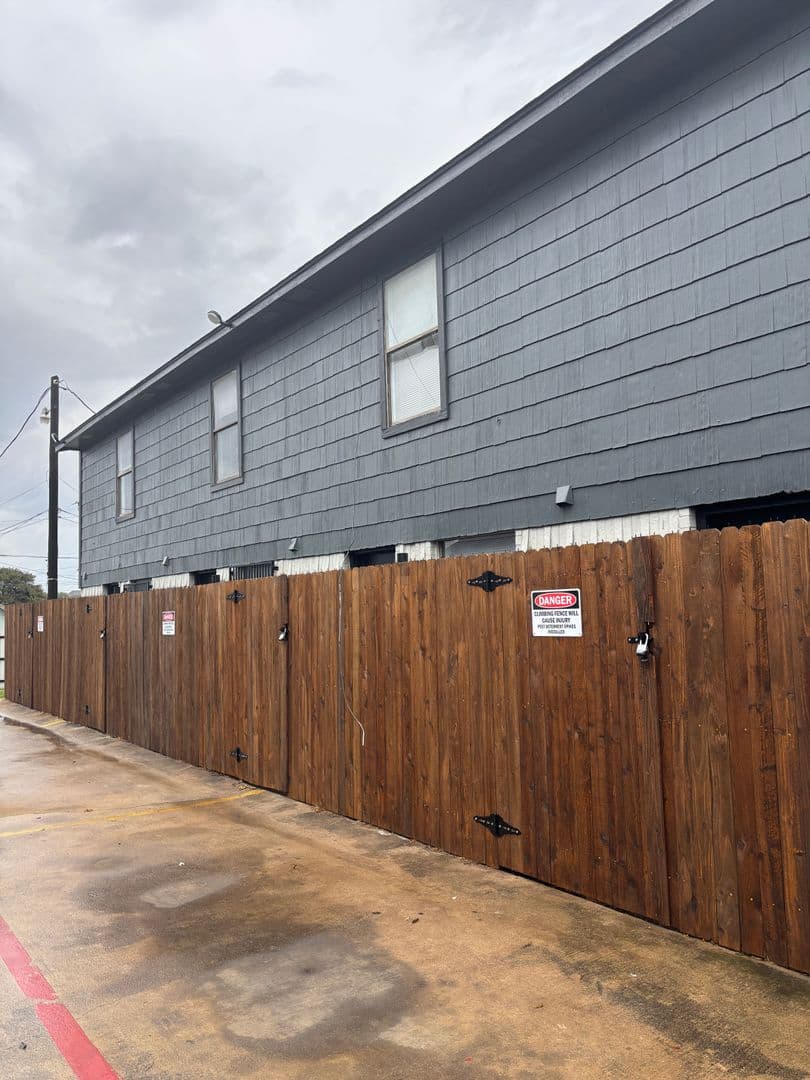 Fort Worth Apartment: 3204 McLean St. - C