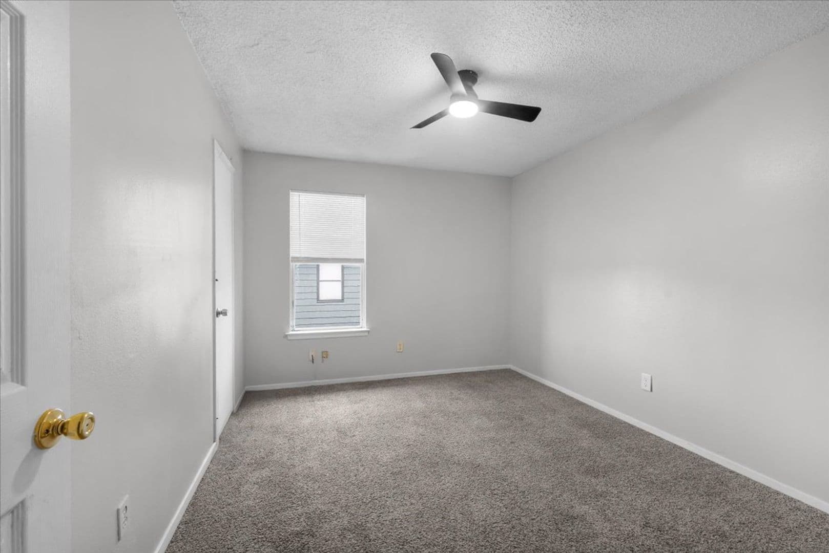 Fort Worth Apartment: 3204 McLean St. - C