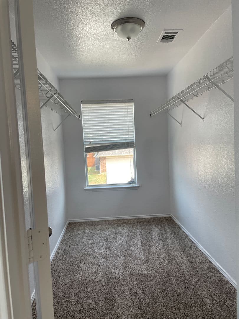 Fort Worth House: 2140 Biggs Street