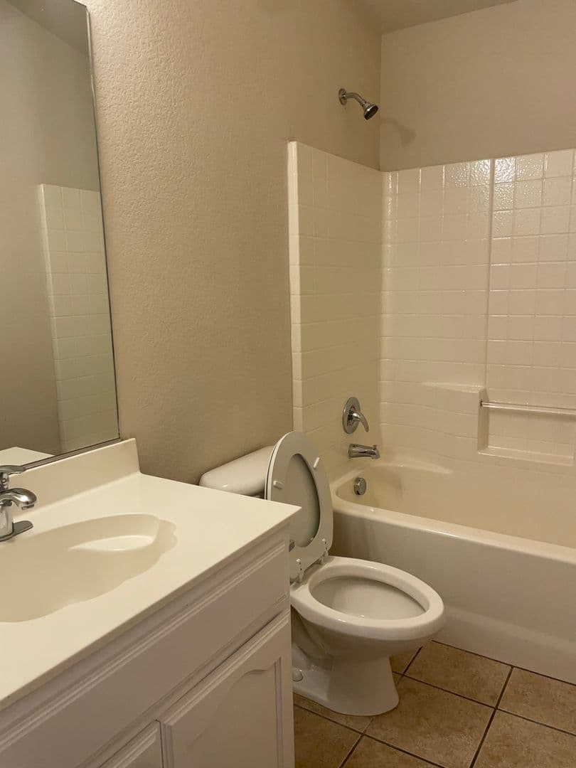 Fort Worth House: 2136 Ingrid Lane