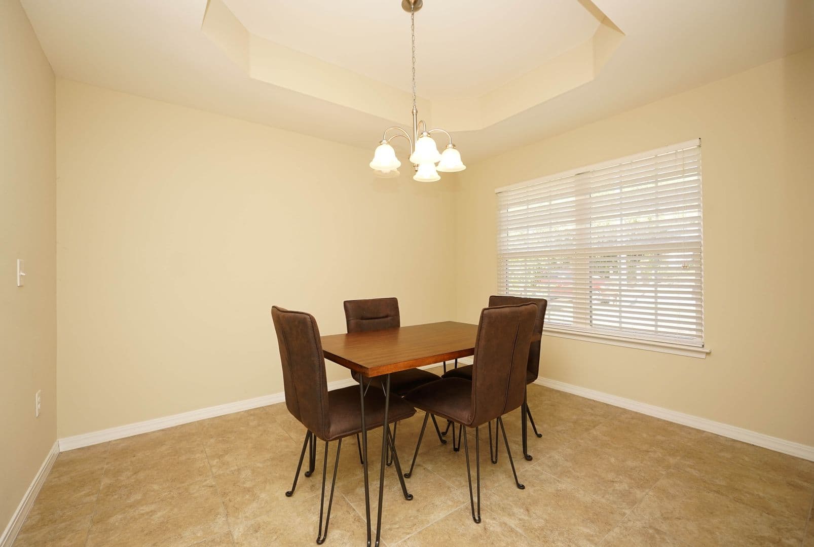 Niceville House: 605 32nd St