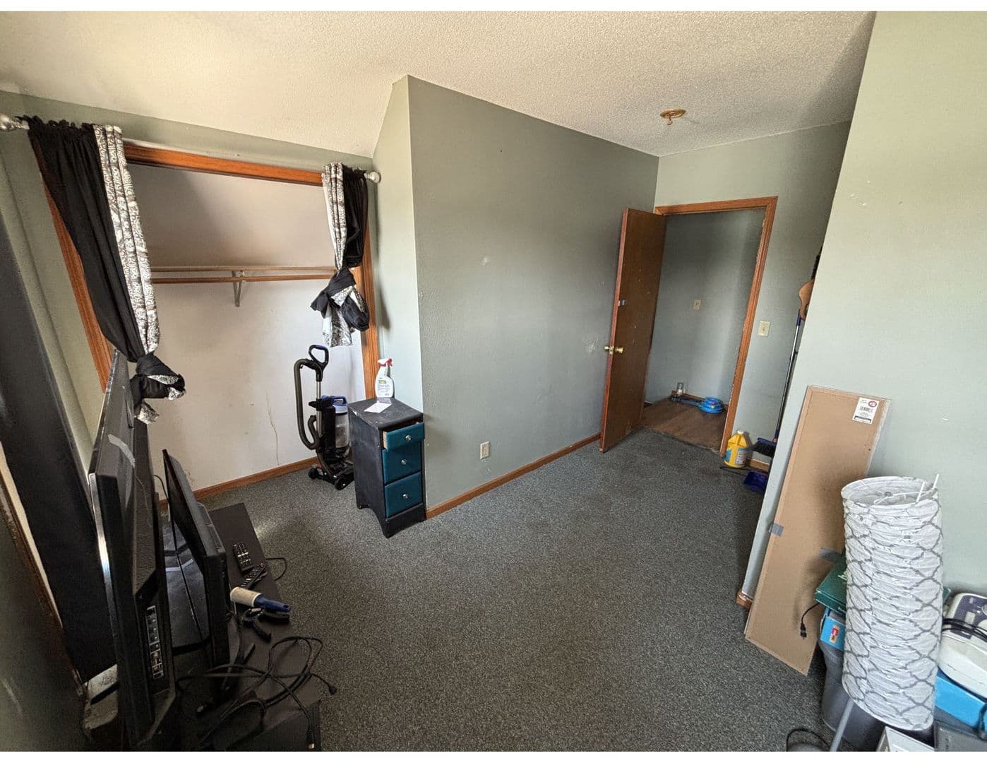 La Crosse Apartment: 1110-1112 9th St S