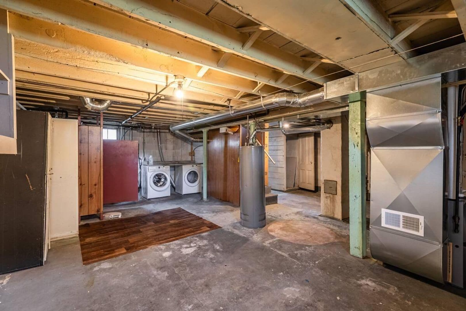 La Crosse House: 621 Farnam St