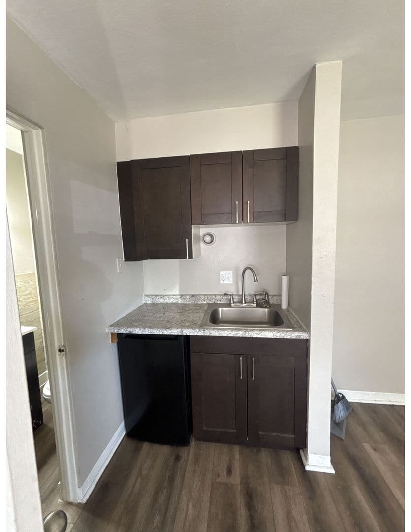 La Crosse Apartment: 1212 4th St S