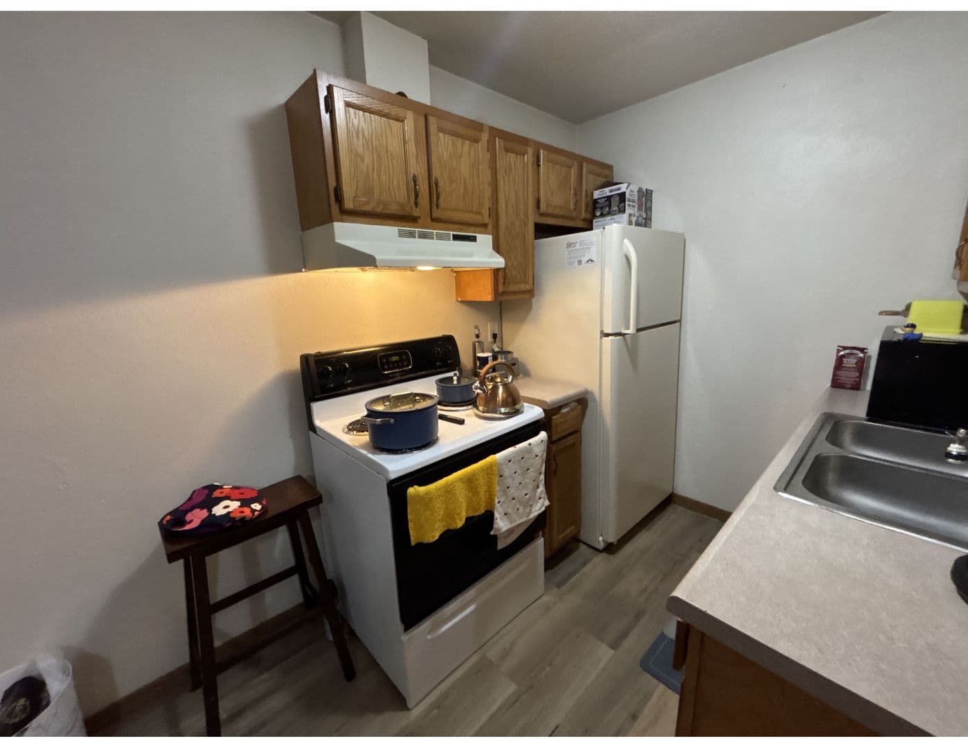 La Crosse Apartment: 1016 Charles St