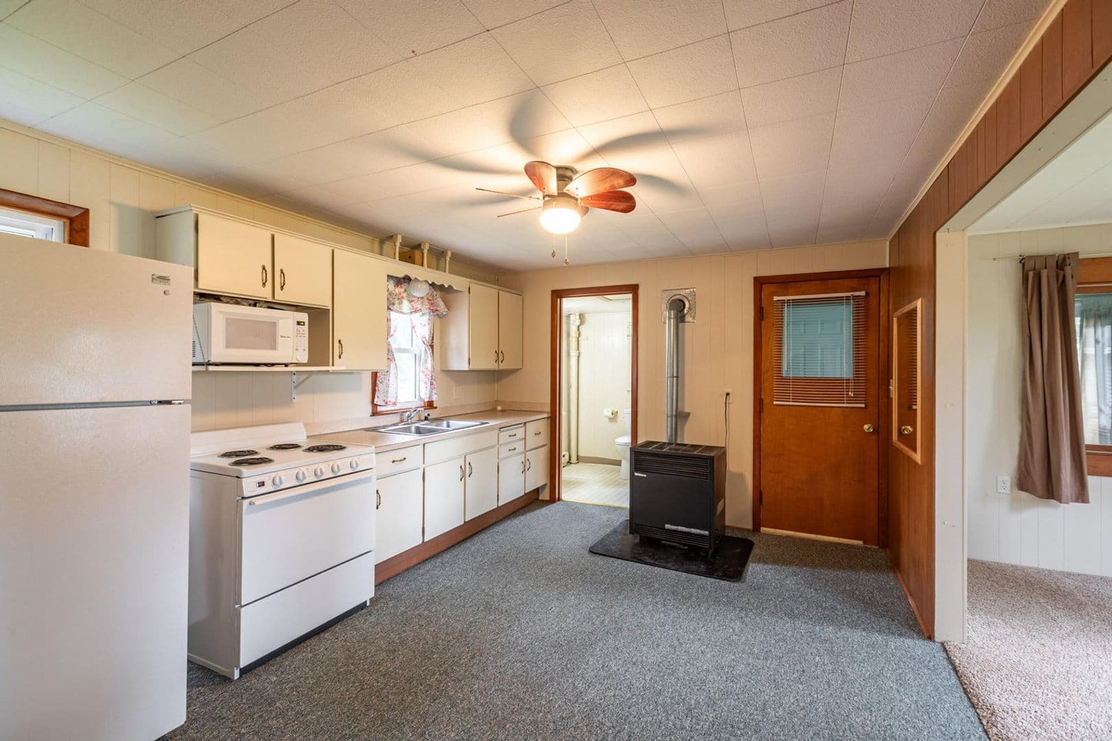 Shelby Apartment: 2778-2880 Hanifl Rd