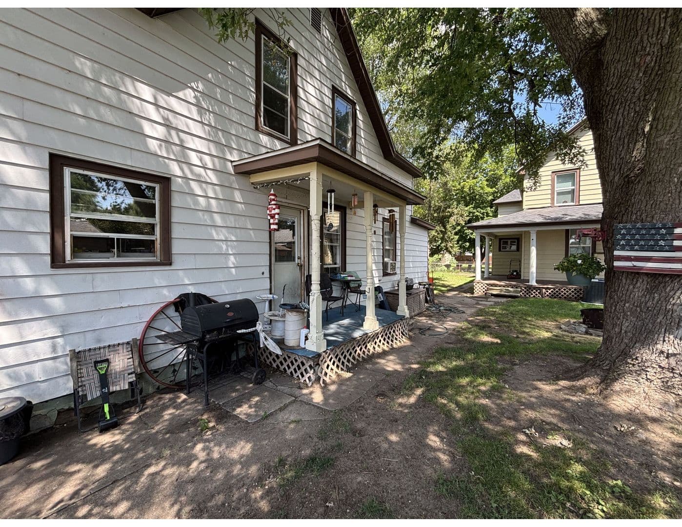 La Crosse Apartment: 1110-1112 9th St S
