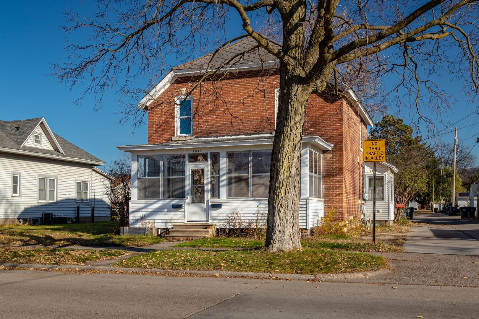 La Crosse Apartment: 1233-1235 16th St S