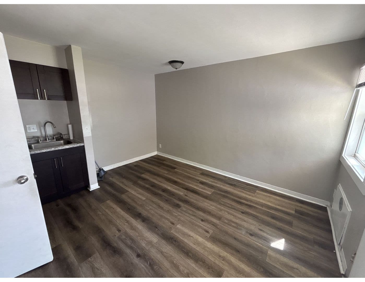 La Crosse Apartment: 1212 4th St S
