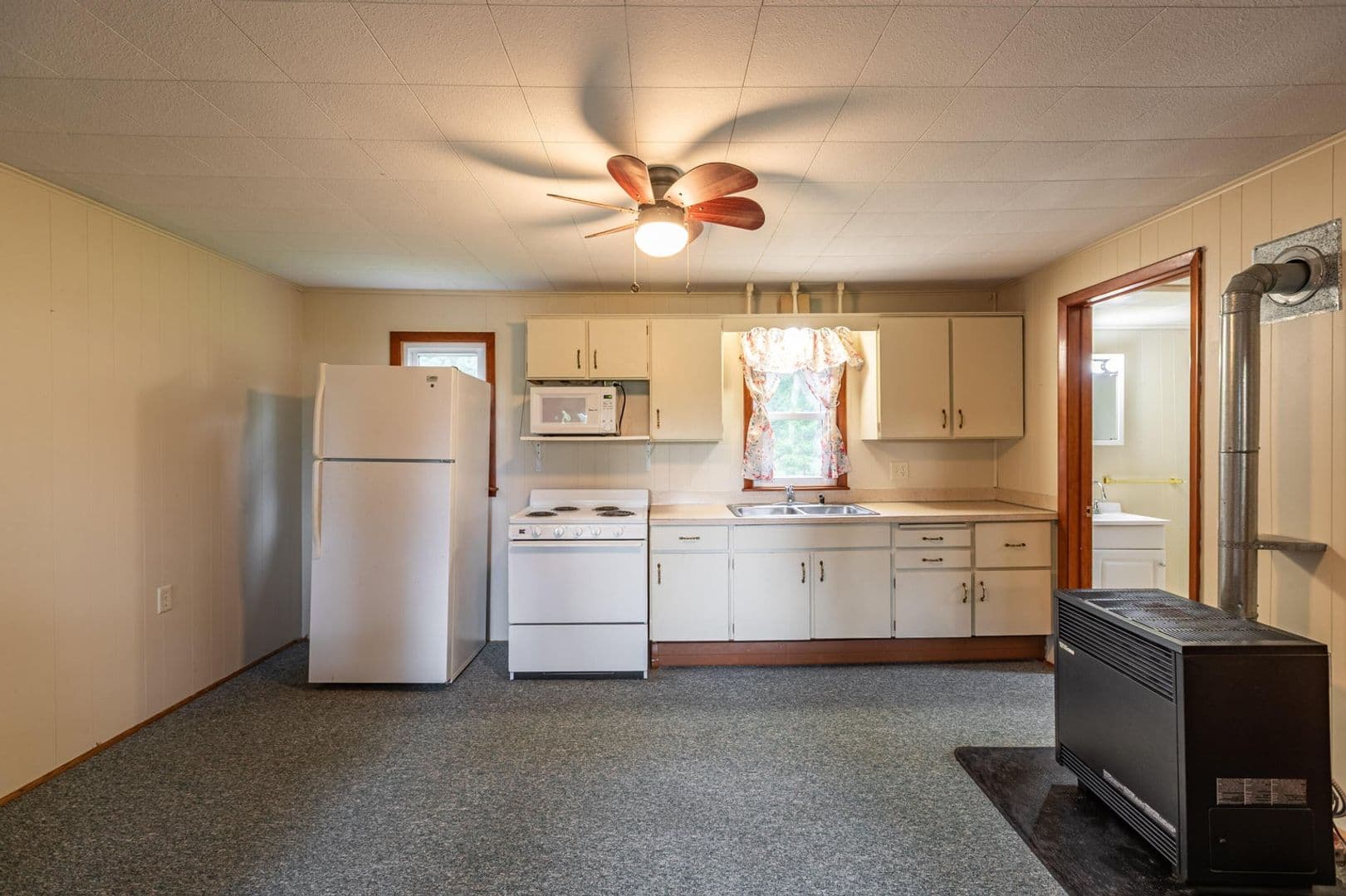 Shelby Apartment: 2778-2880 Hanifl Rd