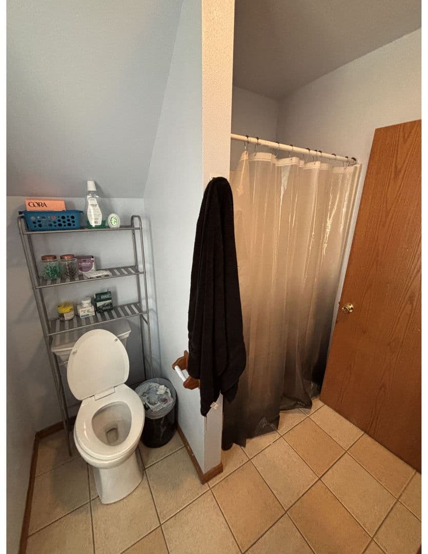 La Crosse Apartment: 1110-1112 9th St S