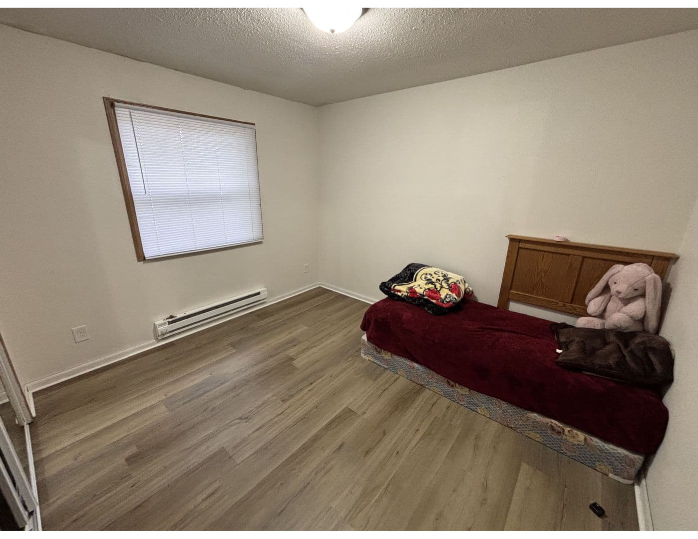La Crosse Apartment: 1016 Charles St