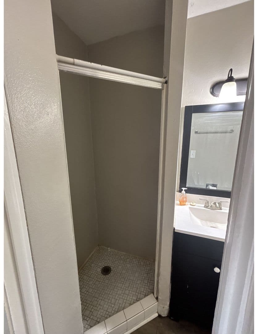 La Crosse Apartment: 1212 4th St S