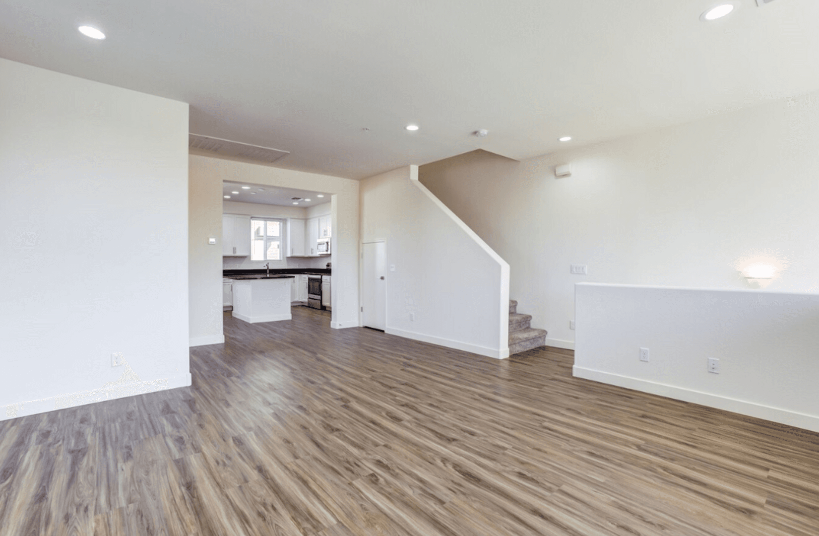 Phoenix Apartment: 818 E Roosevelt St