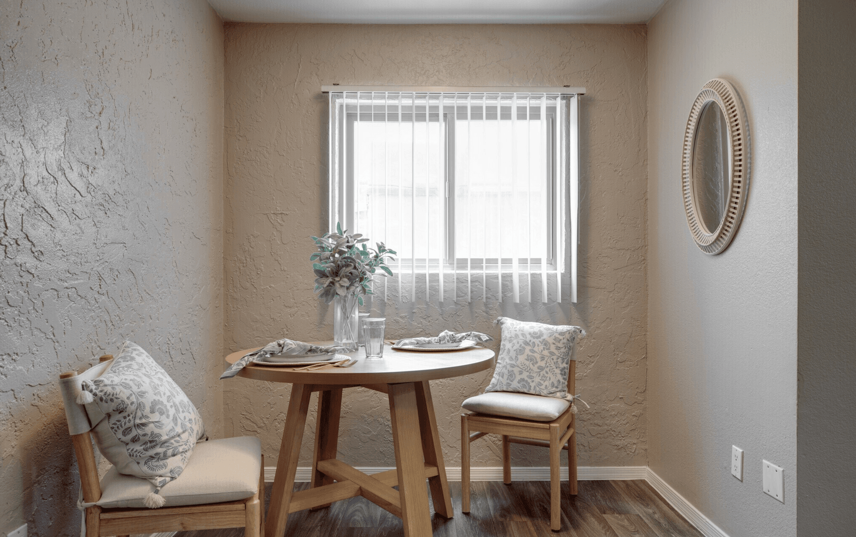 Mesa Apartment: 650 South Country Club Drive