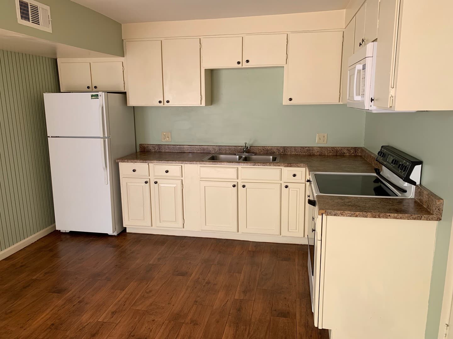 Goodyear Apartment: 1322 N LaJolla Blvd