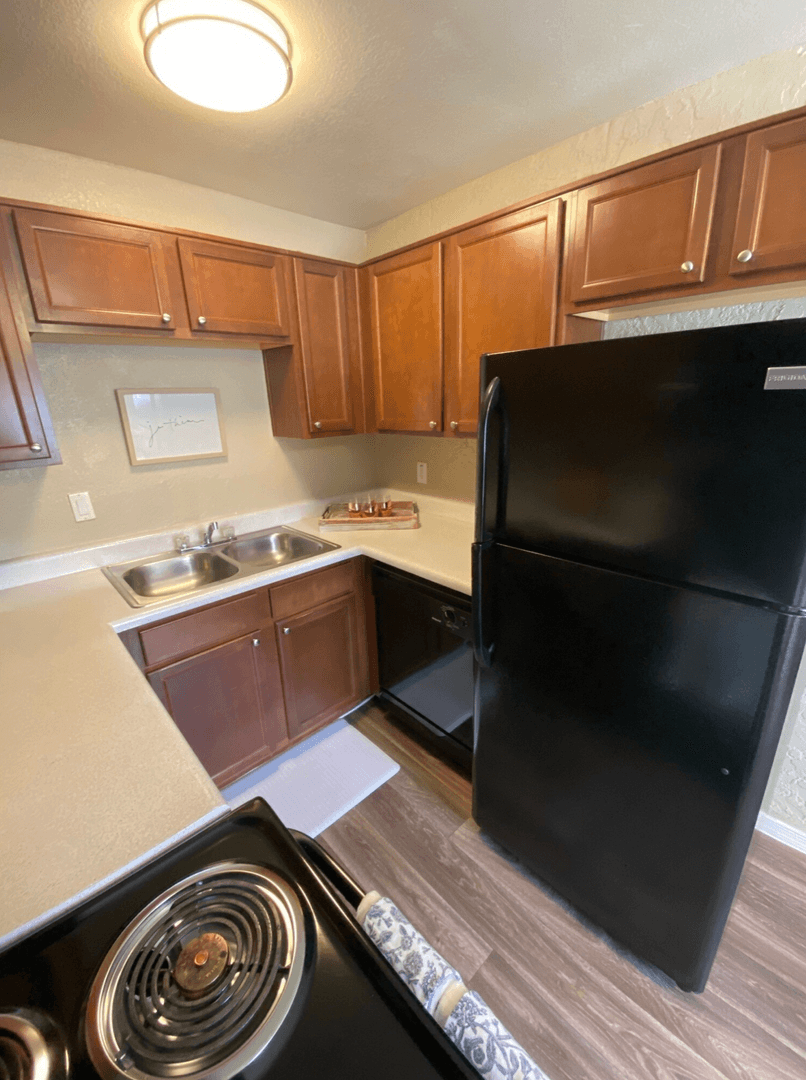 Mesa Apartment: 650 South Country Club Drive
