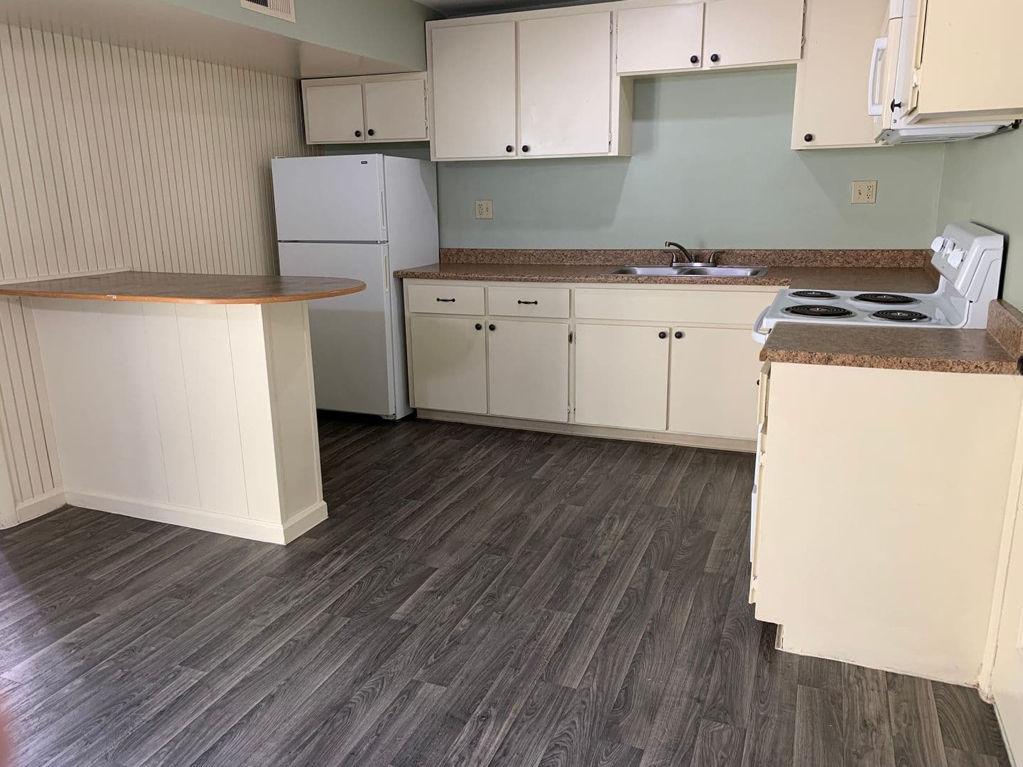 Goodyear Apartment: 1322 N LaJolla Blvd