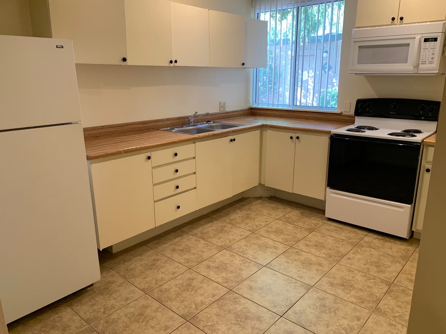 Goodyear Apartment: 1322 N LaJolla Blvd