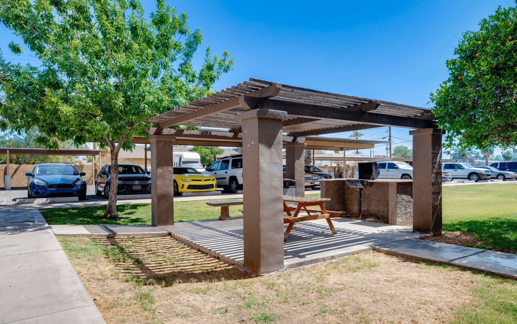 Mesa Apartment: 650 South Country Club Drive