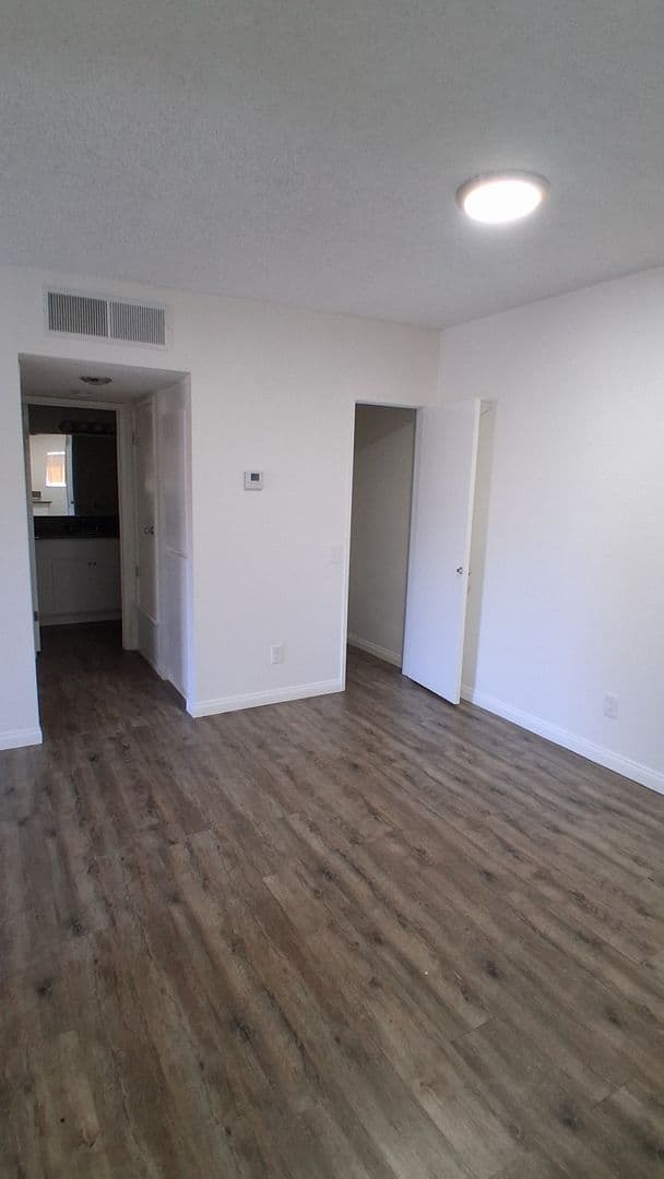 La Puente Apartment: 15400 Francisquito Ave.