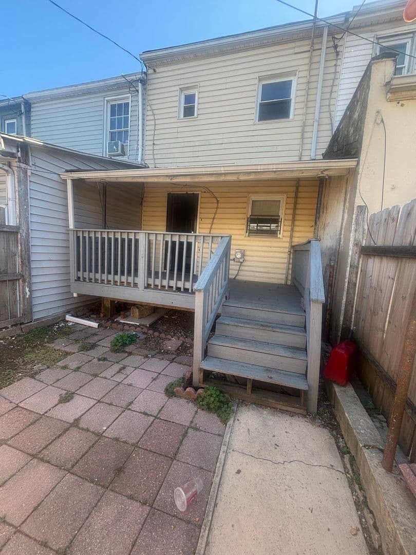 Baltimore House: 1602 Cereal St