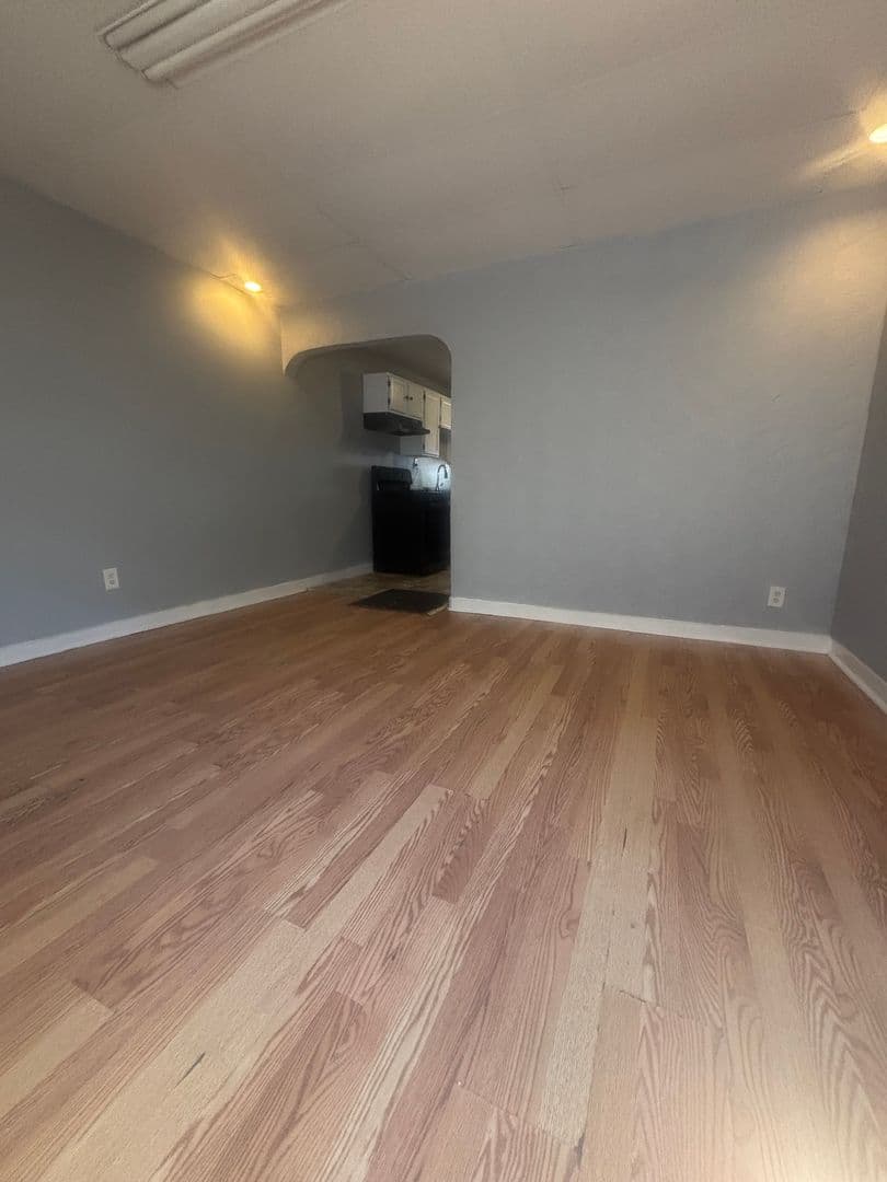 Baltimore House: 1602 Cereal St