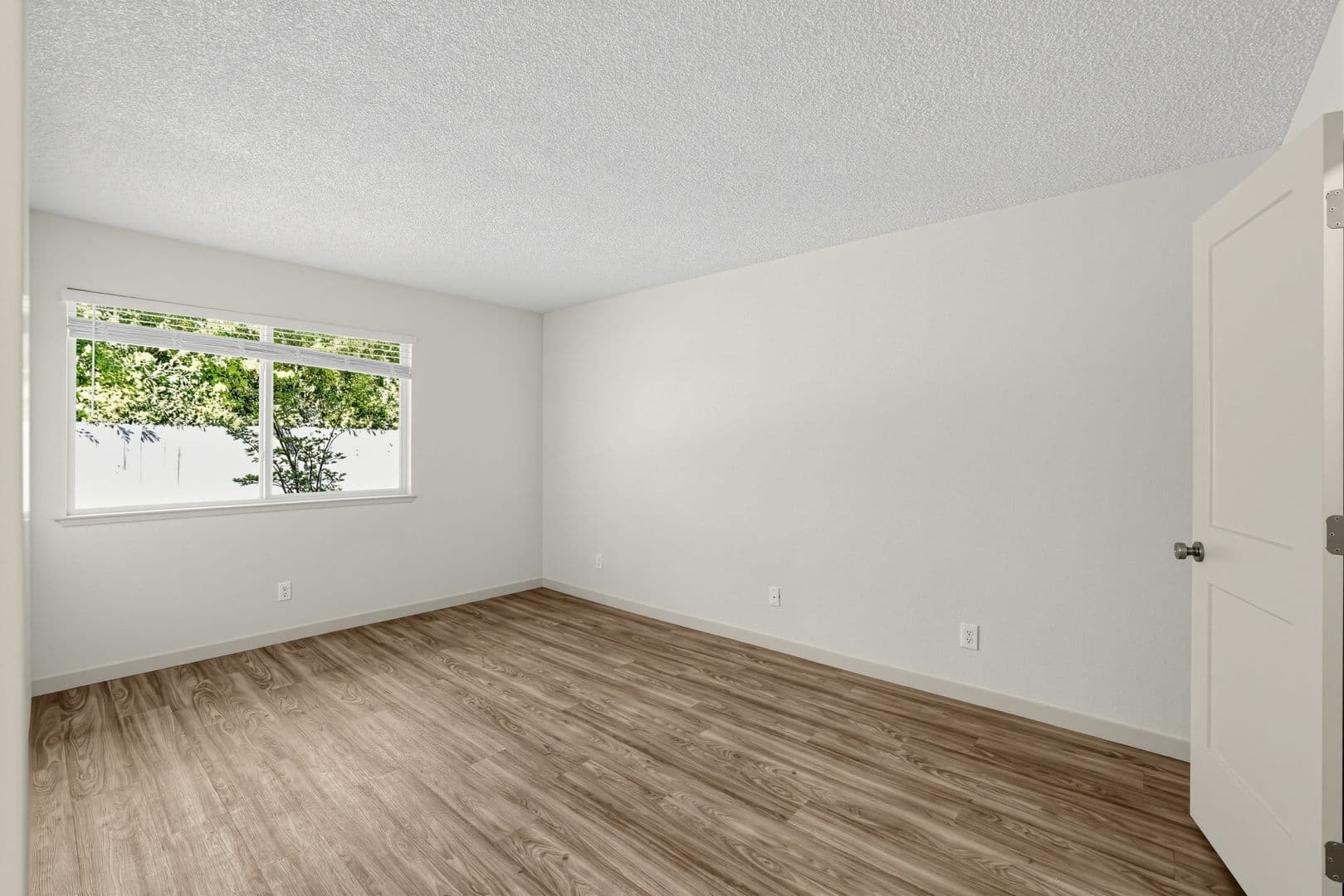 Sacramento Apartment: 541-551 Morse Avenue