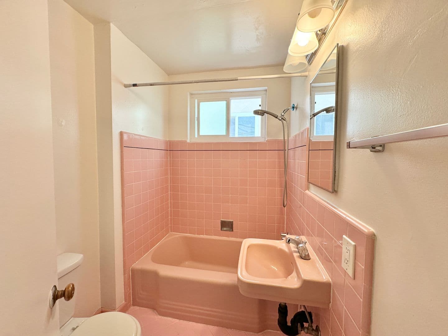 Sacramento Apartment: 1818 N Street