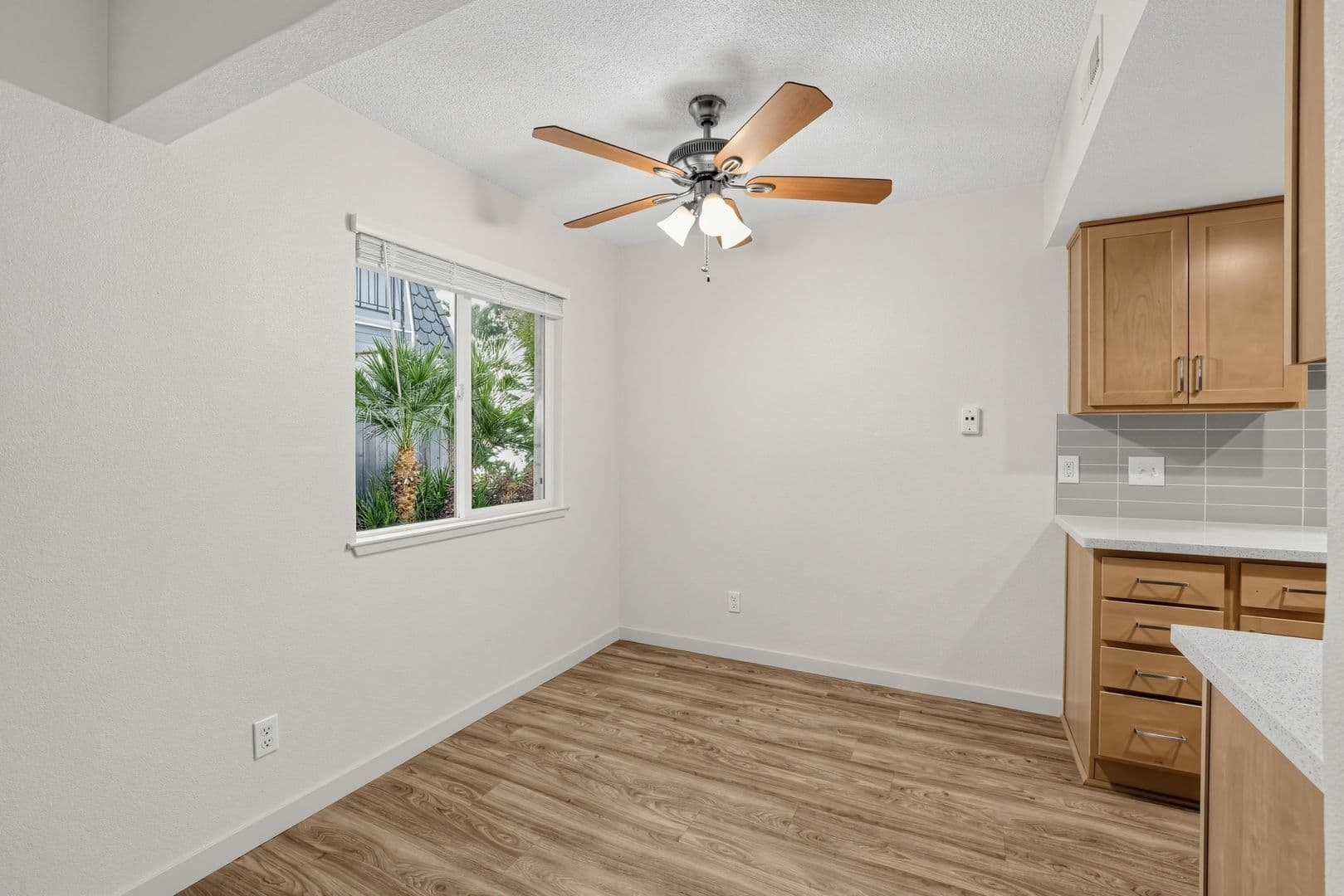 Sacramento Apartment: 541-551 Morse Avenue