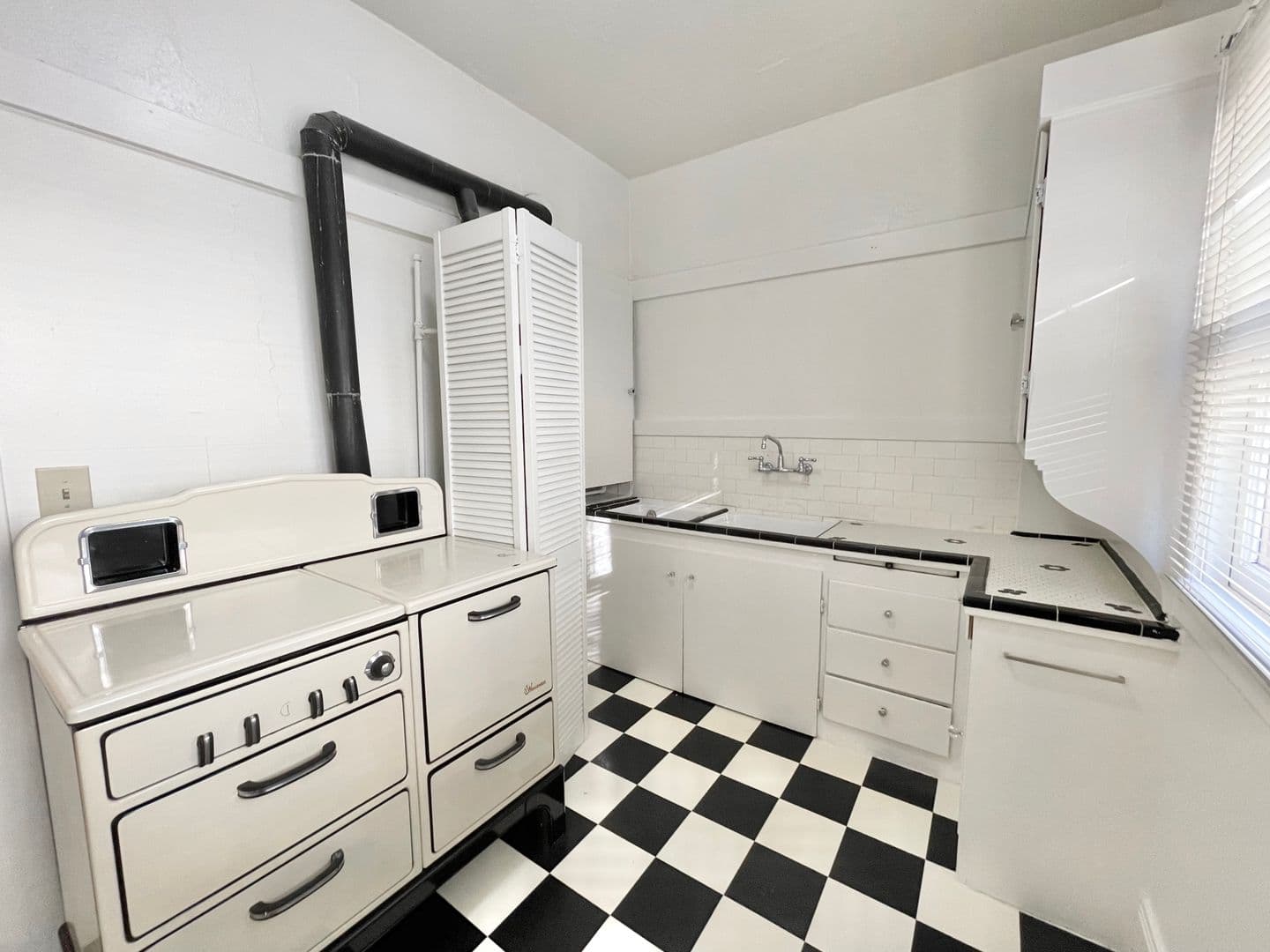 Sacramento Apartment: 2620-2626 I Street