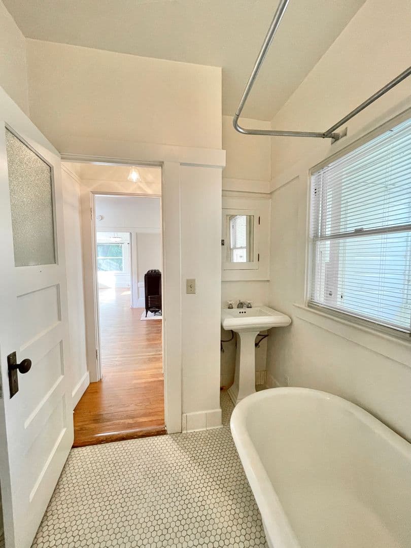 Sacramento Apartment: 2620-2626 I Street