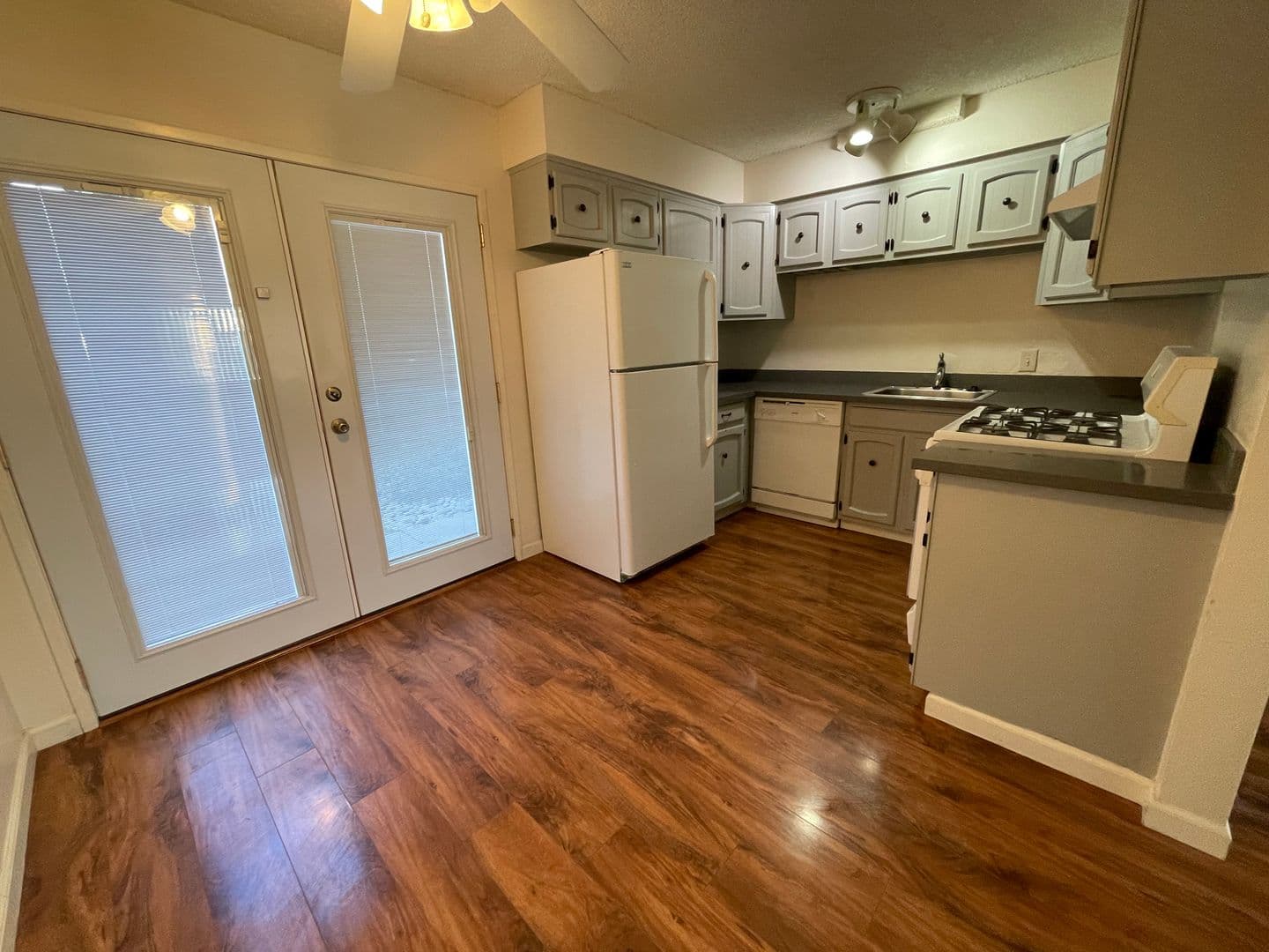 Sacramento Apartment: 3811 H Street