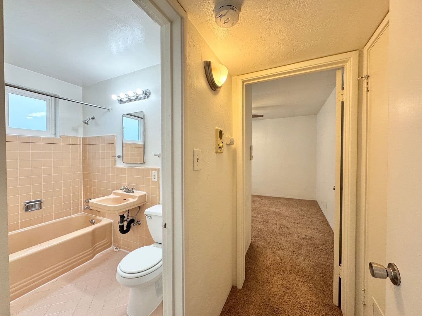 Sacramento Apartment: 1818 N Street